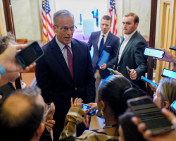 Global–Markets–React–as–Dow–Milestone–Yen-Weakens–and–Shutdown–Clouds-US-Outlook-Preview